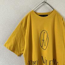 T1 VALENTINO tシャツ半袖　プリントロゴ　イタリア　Mメンズ 黄色_画像1
