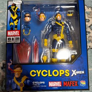 MAFEX CYCLOPS COMIC Ver.