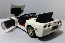 ★シボレーコルベット　1998　　　　1/18UTモデルズ★_画像4