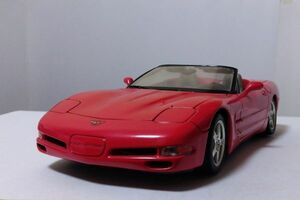 * Chevrolet Corvette 1997 1/18 BBurago *