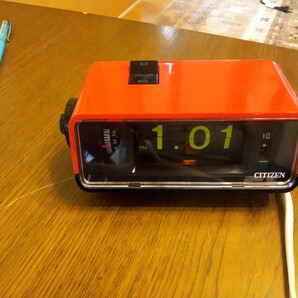 昭和レトロ CITIZEN シチズン 置時計 目覚まし時計 パタパタ時計 時計 レトロ 赤白 シチズンデジタル の画像2