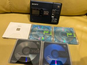 最終値下　MD WALKMAN MZ-R30 本体のみ　動作チェック済み　オマケ付　送料込み。