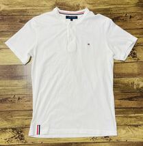 衝撃プライス！【ファン待望モデル！】【TOMMY HILFIGER トミーヒルフィガー】ヘンリーネック半袖Tシャツ【サイズM】ホワイト N-Q78_画像1