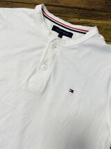 衝撃プライス！【ファン待望モデル！】【TOMMY HILFIGER トミーヒルフィガー】ヘンリーネック半袖Tシャツ【サイズM】ホワイト N-Q78_画像3