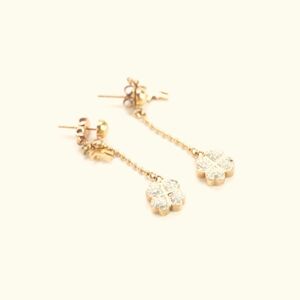  beautiful goods Folli Follie Folli Follie earrings both ear clover color stone Gold @JG49