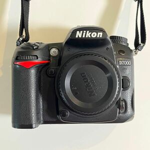 ★Nikon D7000 デジタル一眼レフカメラ ニコン 予備バッテリー ストラップ付