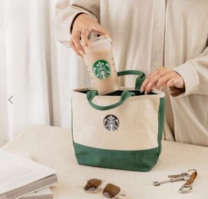 台湾スターバックス　ホリデー クリスマス　サイレン トートバッグ ハンドバッグ タンブラーバッグ グリーン STARBUCKS