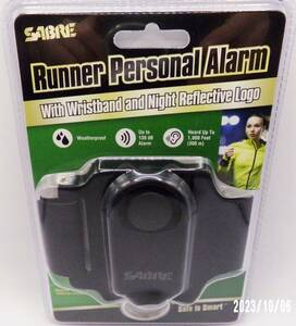 Runner Personal Alarm By SABRE Weatherproof 130dB Wrist Strap Brand New 海外 即決