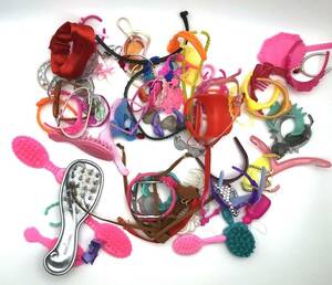 Barbie Accessory Lot Full of Jewelry, Necklaces, Earrings, Hair Pieces, Brushes 海外 即決