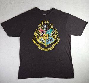 Harry Potter Men's Hogwarts Crest Black with Red Heather Graphic Logo T-Shirt XL 海外 即決