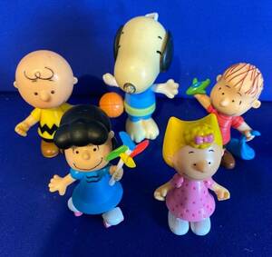 Vintage Charlie Brown Peanuts Figures Lot Snoopy Sally Linus Lucy Colorful 海外 即決