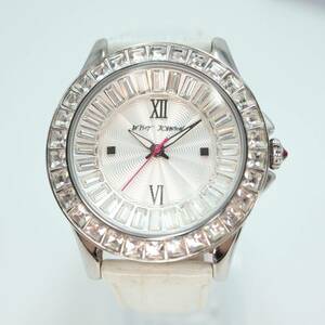 Betsey Johnson Women's Watch 40mm Jeweled Crystal Iced White Leather Working 海外 即決