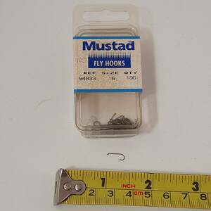 Box of 103 Mustad #94833 size 16 Fly Tying Hooks code 58 海外 即決