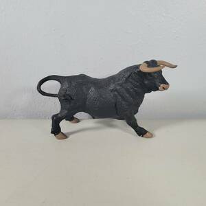 Andalusian Bull Figurine Papo Hand Painted Farmyard Friends 2015 Bull Market 海外 即決