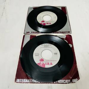 Go-Go's - Lot of two 45rpm Single Record - We Got The ビート / / Our Lips Are Sealed 海外 即決