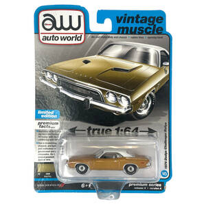 Auto World VINTAGE MUSCLE 1974 Dodge Challenger Rallye Gold Diecast Car Toys 海外 即決