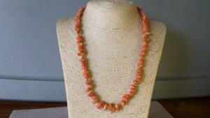 Natural Salmon Coral With Gold Accents Native American Southwestern Necklace 海外 即決