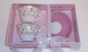 NEW GRACE'S TEAWARE 4 PC SET PINK WITH FLORAL GOLD ACCENT 2 TEACUP+2 SAUCER+BOX 海外 即決