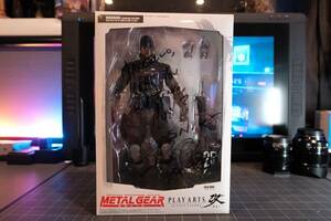 Play Arts Kai Metal Gear Solid Snake LE 25th Anniversary-DAVID HAYTER-SIGNED 海外 即決