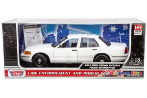 Motormax 1/18 2001 Ford Crown Victoria Police Car Blank White 73517 w/ Light Bar 海外 即決