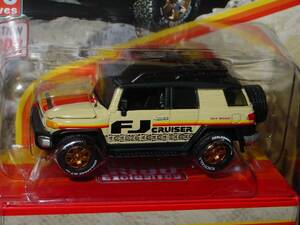 JOHNNY LIGHTNING 2007 TOYOTA FJ CRUISER 4x4 TRUCK -Beige, MIP 海外 即決