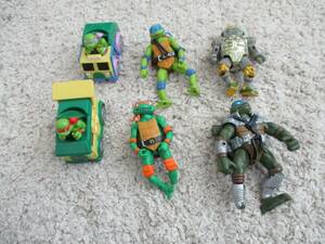 Lot of 6 Teenage Mutant Ninja Turtles Figures 1989 2005 Mirage Playmate funrise 海外 即決