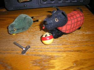 Nice Vintage Lot of 2 Schuco Wind Up Tin Toys Dog Chasing a Ball a Frog & 1 KEY 海外 即決