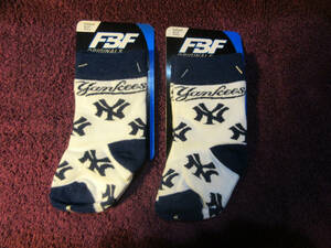 2 PAIR NEW Baseball New York Yankees MLB Baby Socks 0 - 3 mos. 海外 即決