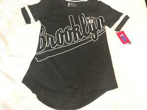 A61 Brooklyn nets women's shirt size small 海外 即決