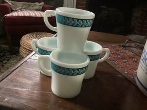 Vintage PYREX Blue Mugs Set 4 Vintage Milk Glass Coffee Mugs Cups Blue leaf 海外 即決