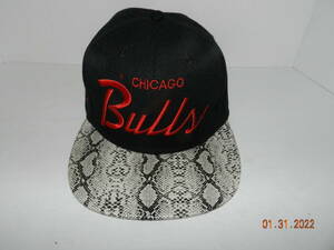 Chicago Bulls Mitchell & Ness RSVP Gallery Python Snakeskin Hat Strapback 海外 即決