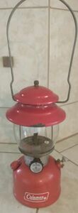 Lot of 2 Vintage Coleman Red Lantern model 200A,(1) 1975 & (1) 1965. Not Tested. 海外 即決