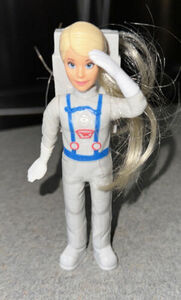 Mcdonalds Barbie Astronaut Happy Meal Toy 8 Doll Action Figure Space Blonde 2019 海外 即決