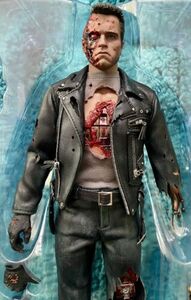 Present Toys Terminator 1/6 Figure Battle Damaged Deluxe Hot Toys Sideshow USA! 海外 即決