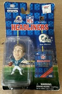 Dan Marino 1997 NFL Headlines Collectible Action Figure W/Collectors Catalog 海外 即決