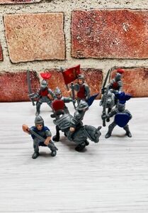 Safari LTD Knights Toob 9 Pieces Toy Figures Horse Medieval Red Blue Warrior 海外 即決