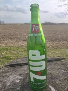 Vintage 1970s 7 Up Soda Pop Bottle 73 Green Pint 16 oz 海外 即決