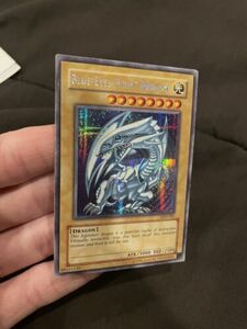 YUGIOH BLUE-EYES WHITE DRAGON DDS-001 SECRET RARE DARK DUEL STORIES 海外 即決