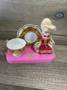 Vintage Mattel Liddle Kiddles LADY CRIMSON Tea Party Kiddle Doll Set 海外 即決