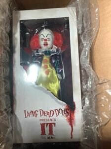 Mezco Toys Living Dead DollS LDD Presents IT 1990 Pennywise 10" New In Hand RARE 海外 即決