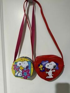 Snoopy & Woodstock heart shaped vinyl purse + Snoopy Tin Purse with Strap UFS 海外 即決