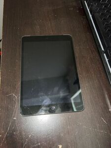 Apple iPad Mini 2nd Gen 7.9in 32GB, Wi-Fi, Space Grey Color w LogiTech Keyboard 海外 即決