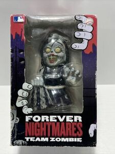 Forever Collectibles Nightmares Team Zombie New York Yankees Cheerleader Box Dam 海外 即決