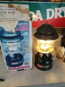 Vintage Coleman 288A700 Two Mantle Gas Lantern w Box 1988 海外 即決