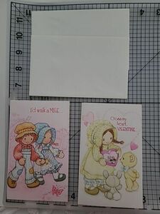 2 UNUSED Vtg HOLLY HOBBIE Girl Boy Candy Box VALENTINE CARDS w Envelopes 海外 即決