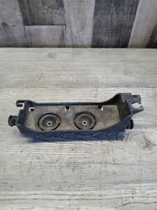 1982 82 81-83 Yamaha Virago 750 XV750 Battery Tray Box Mount Bracket Bottom 海外 即決