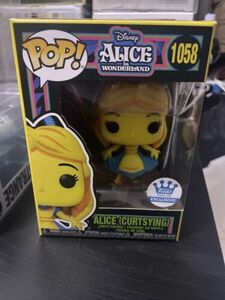 Funko Pop! Disney: Alice in Wonderland - Alice (Curtsying) #1058 Black Light 海外 即決