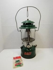 Vintage 1970 Coleman 220F Green Double Mantle Camping Lantern Pyrex Globe 海外 即決