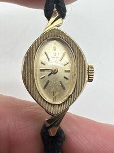 Vintage Solid 14K Gold Ladies Wind Up Omega Watch Running Triple Signed 17 jewel 海外 即決