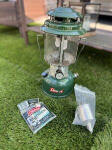 Vintage 1964 COLEMAN LANTERN Model 220F Use Generator 220E5891 w/Mantles, Funnel 海外 即決